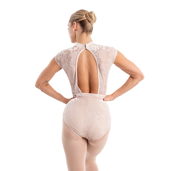 Capezio Rudi, ženski dres z visokim ovratnikom