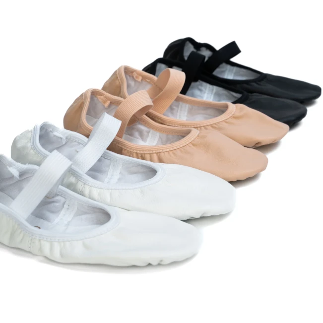 Capezio Luna, usnjeni copati za začetnike Capezio Luna, usnjeni copati za začetnike